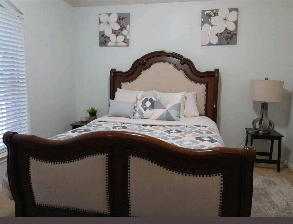 Charming Room for Rent