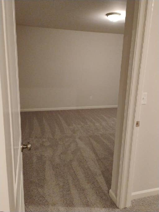 Large room with walk in