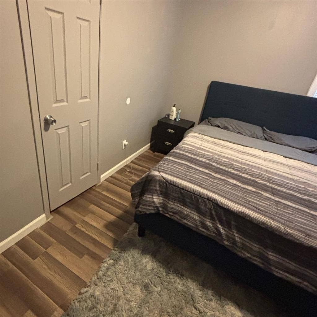 Room for rent $