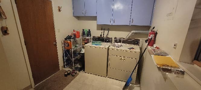 Looking for a roommate -  split