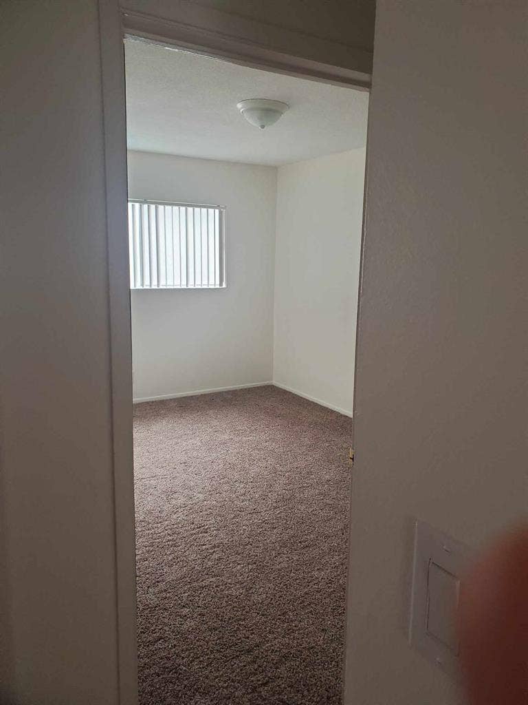 Seeking Roommate in Long Beach