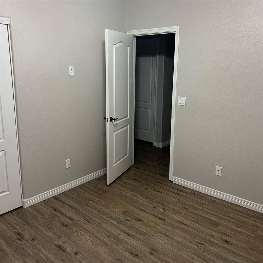 Room for Rent! + Private Bathroom!