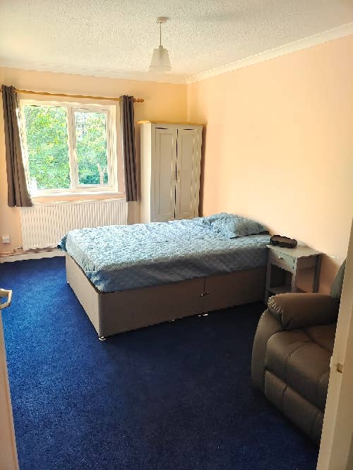 Double bedroom for female