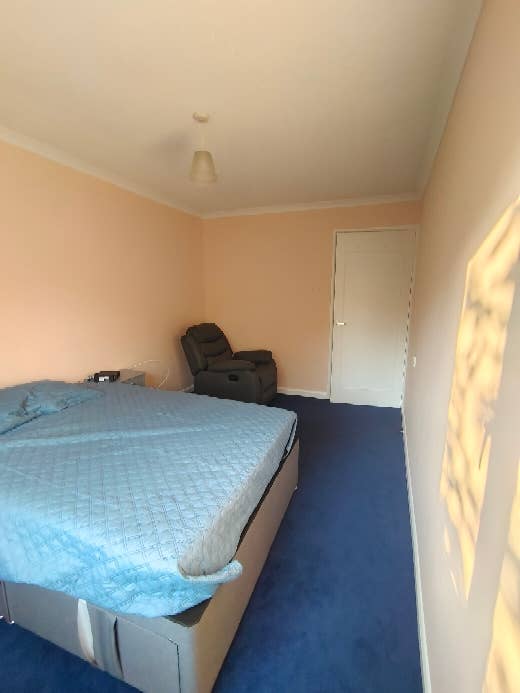 Double bedroom for female