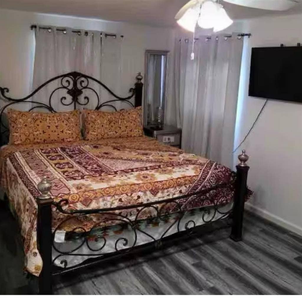 Rooms for rent  beds