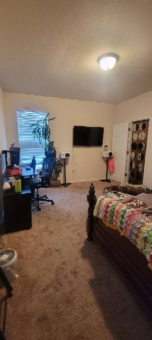 Large Room in South Austin