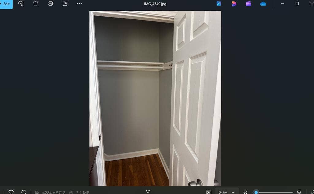 Bedroom for rent