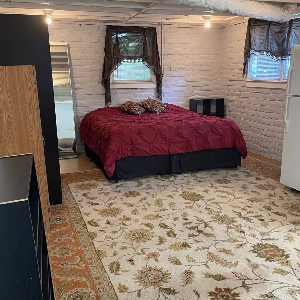 Large room for rent in Douglasville