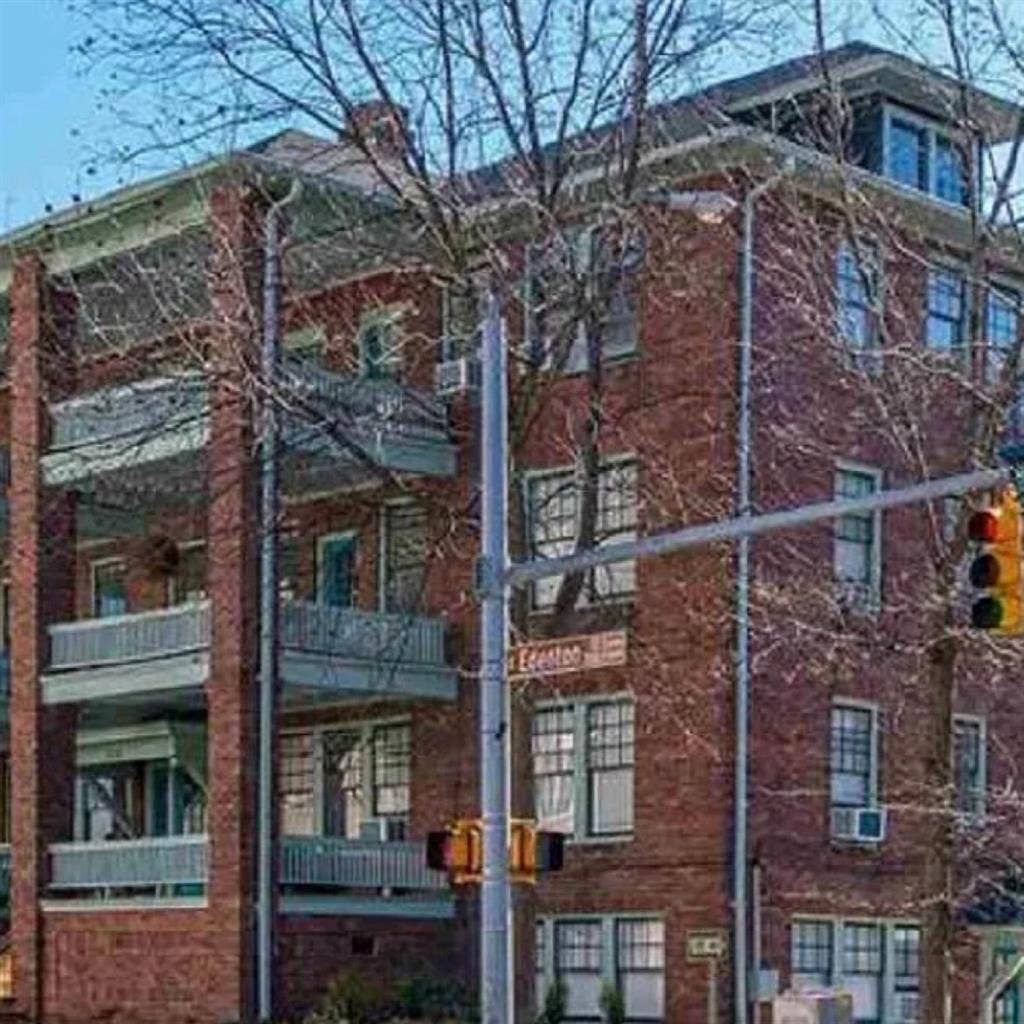 Historic Apartment, Roommate Needed