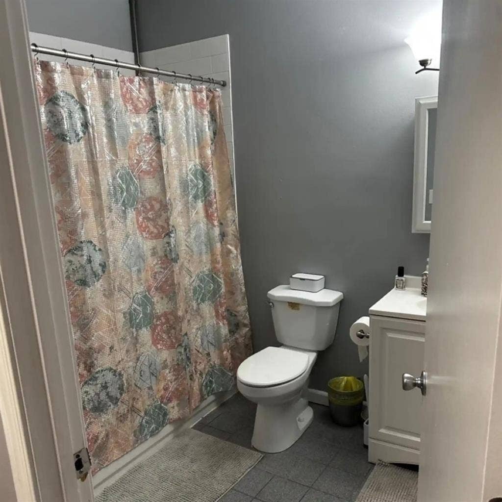 Looking for Roommate for 2 bedroom