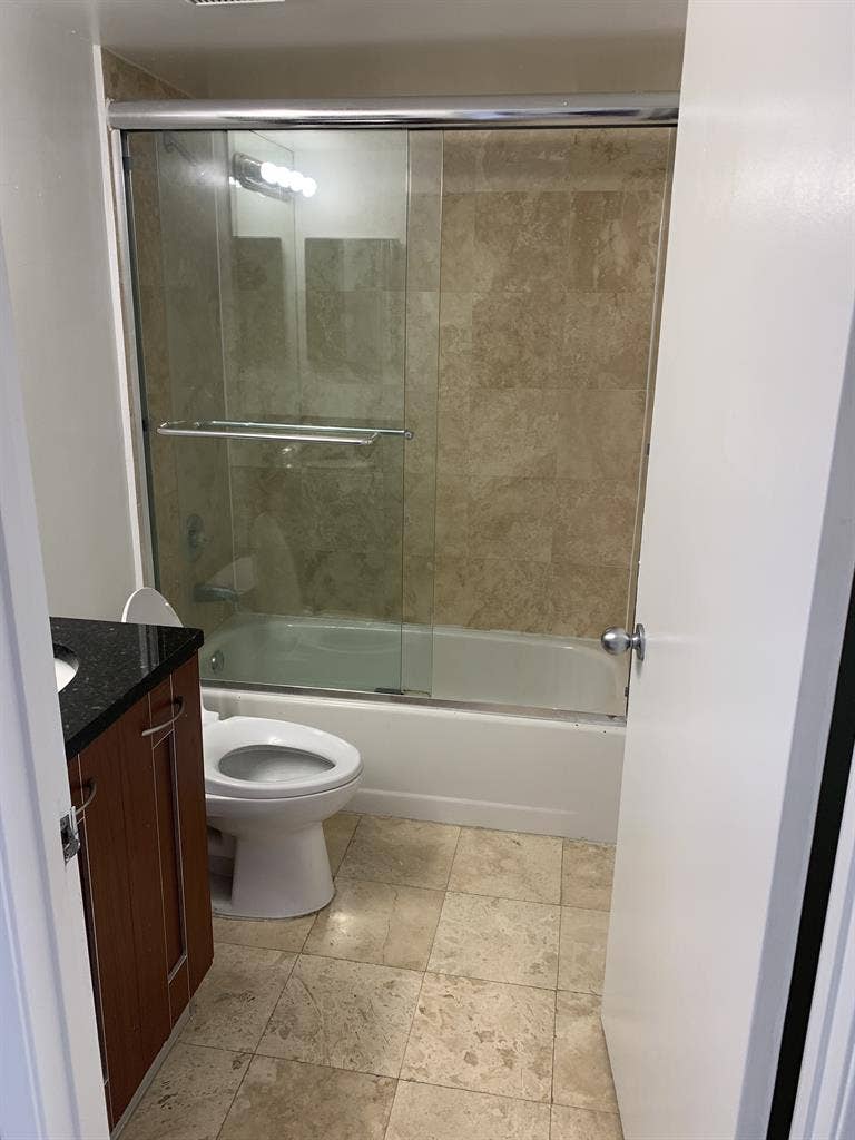 Furnished Room for Rent in Aventura