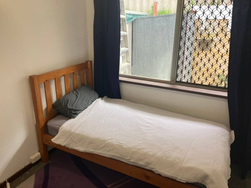 Room availible in Maylands.