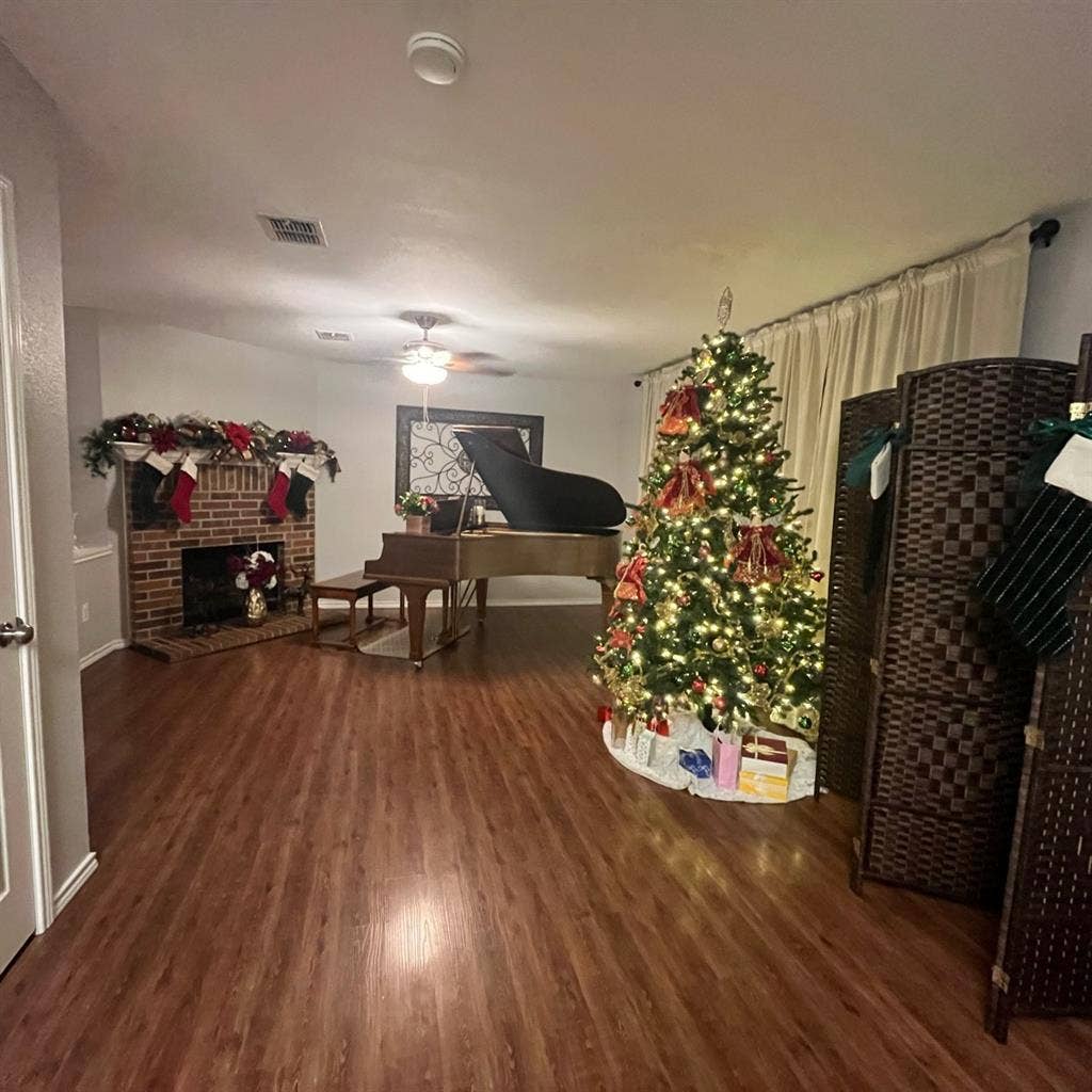 Spacious Room for Rent in McKinney