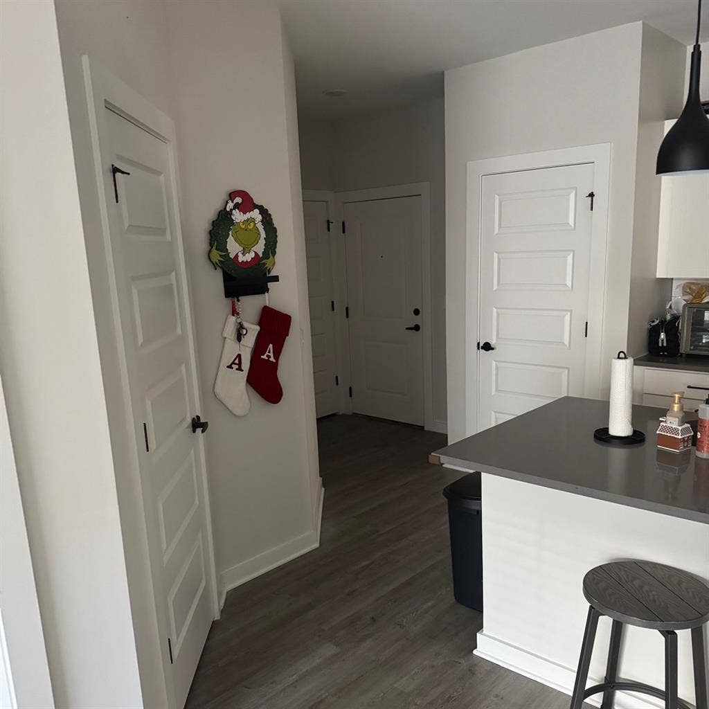 Looking for a Roommate to move-in!