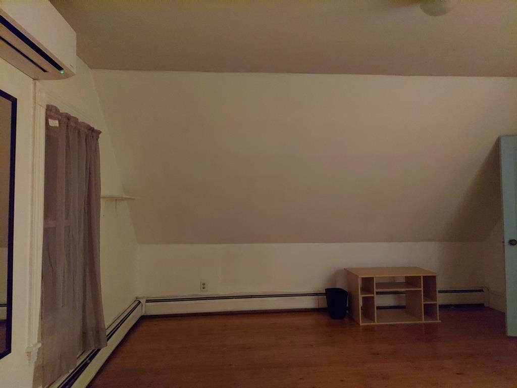 Room available in Jamaica Plain NOW