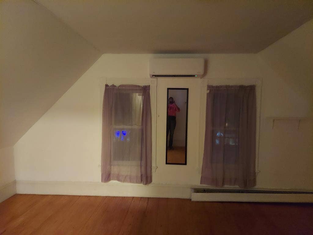 Room available in Jamaica Plain NOW