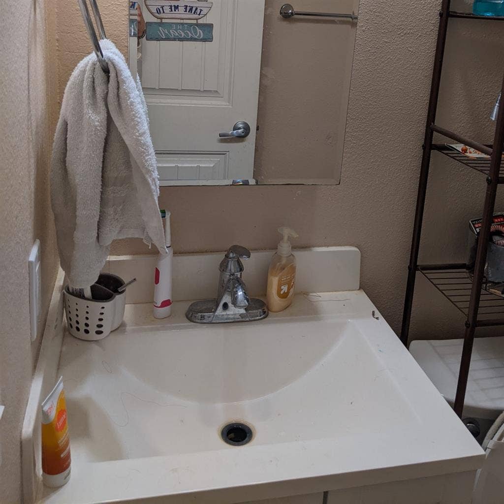 Room with Own Bathroom for Rent!