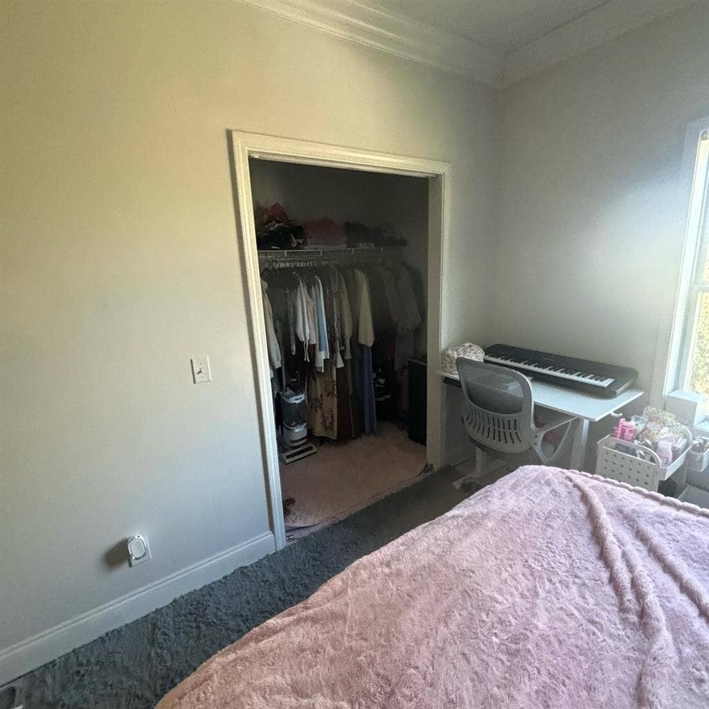 Room for rent at Jax Beach!