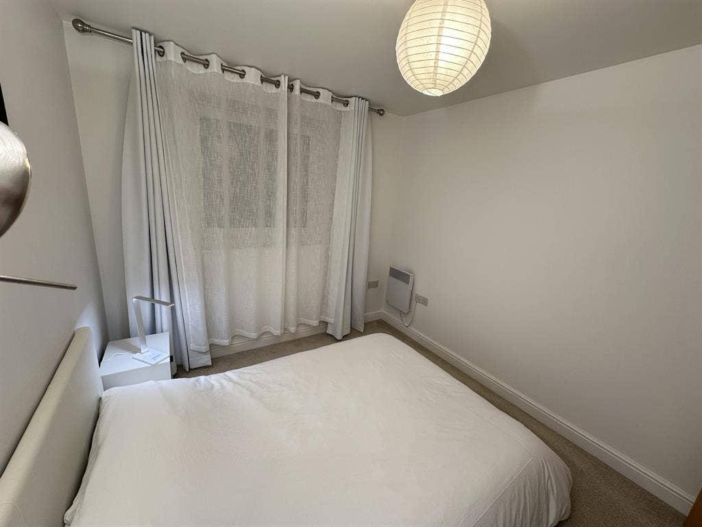 Cosy room, 5mins to Grays station