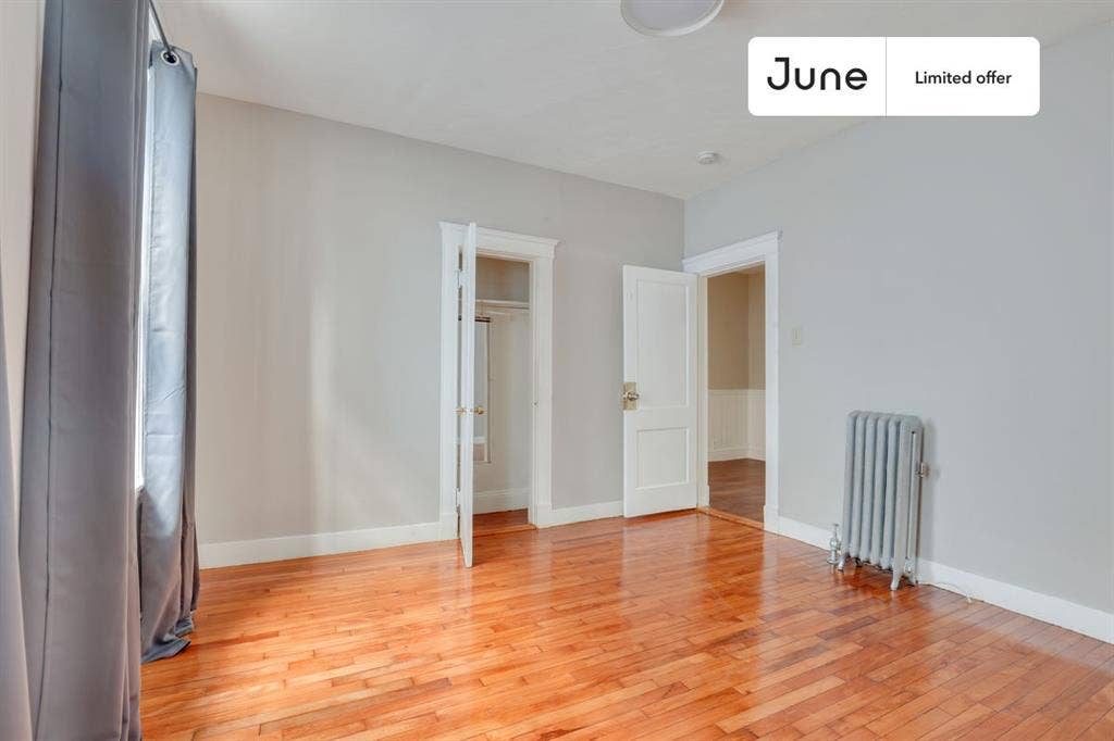 4 BR in Boston