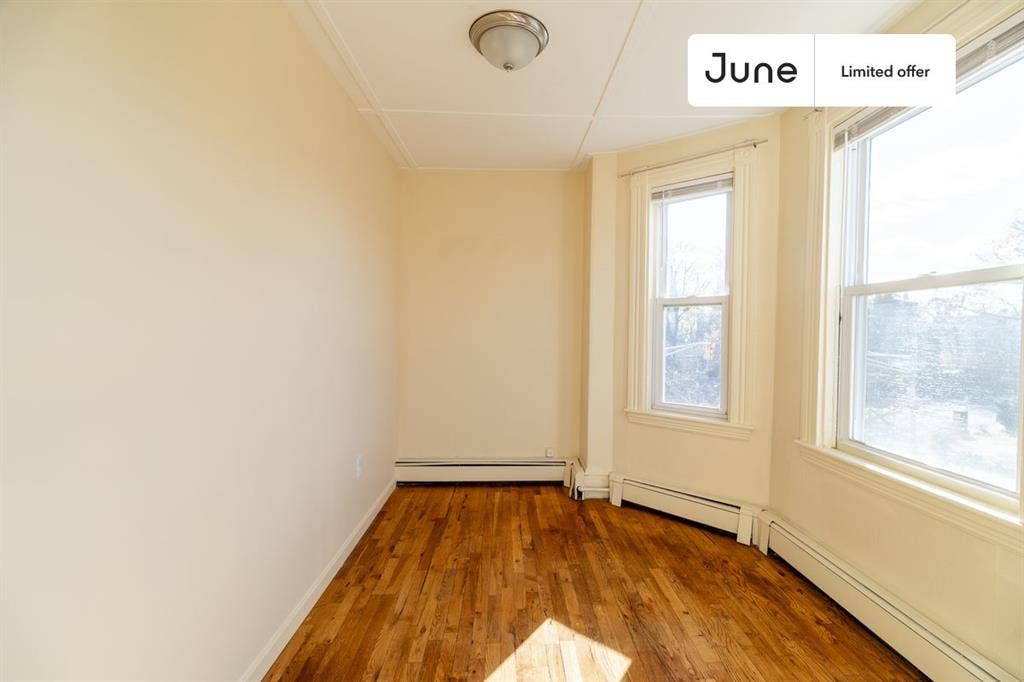 4 BR in Boston