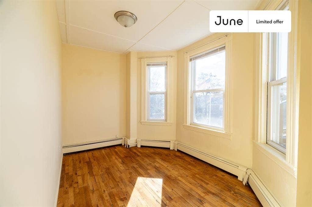 4 BR in Boston