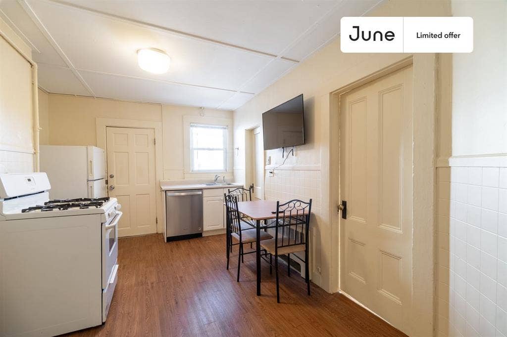 4 BR in Boston