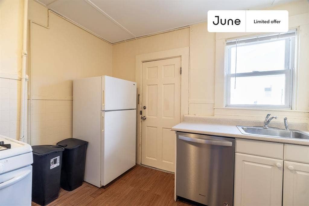 4 BR in Boston