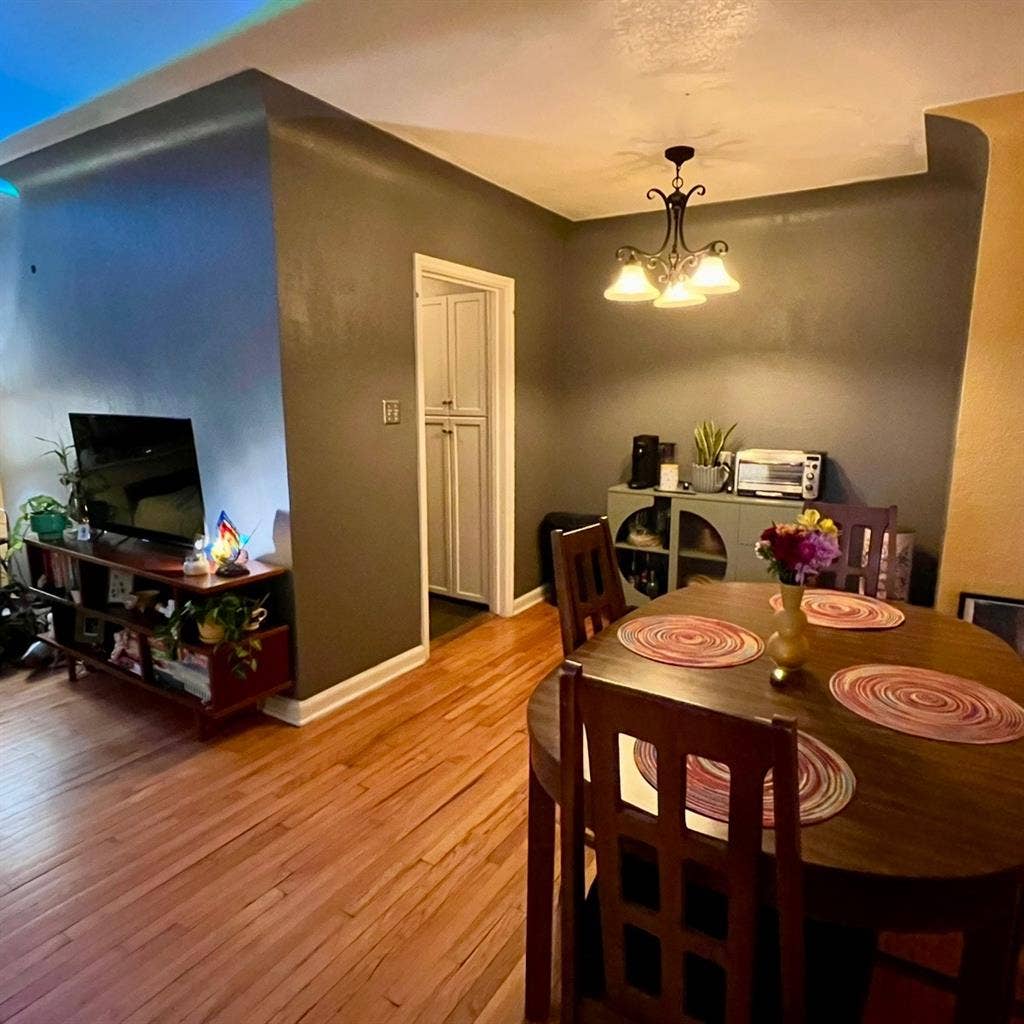 Seeking roommate to join apartment