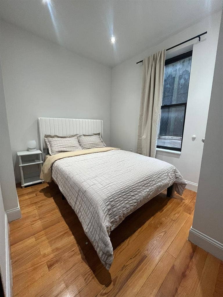 ✨Furnished Room Near Central Park✨