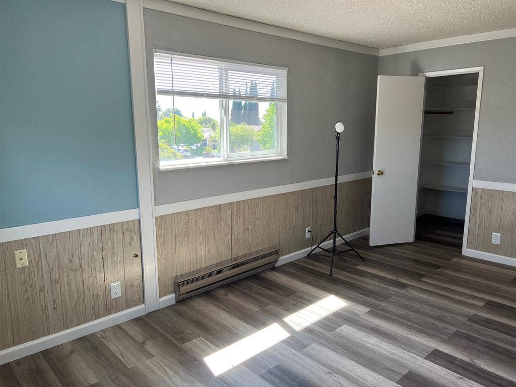 Large Private Room in NE San Jose