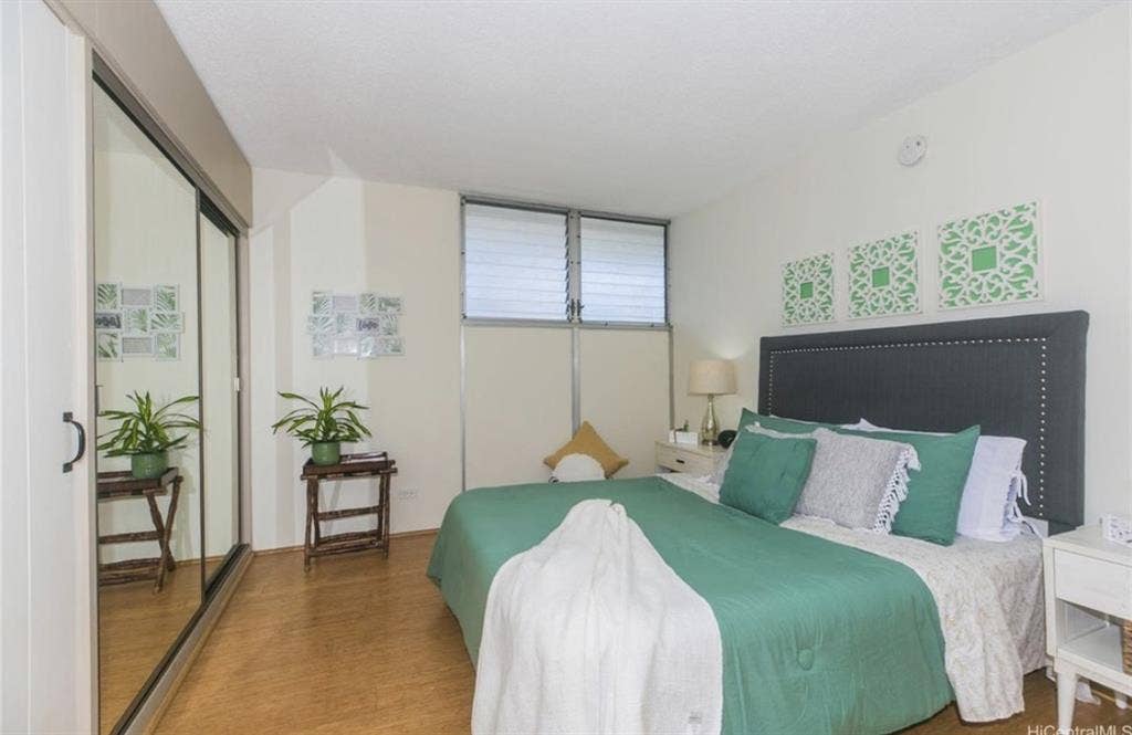 Room for rent in Ala Moana