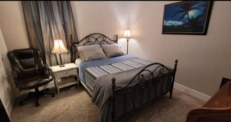 Private Furnished Room in Manteca