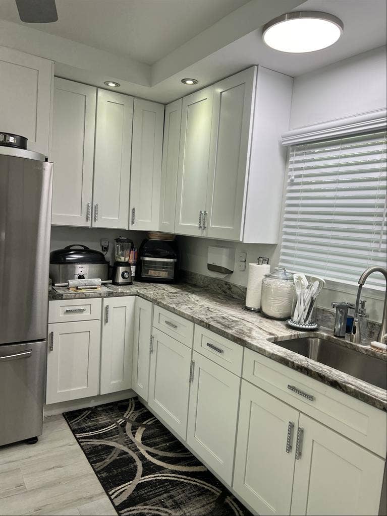 Bowie MD Suburbs Furnished Bedroom