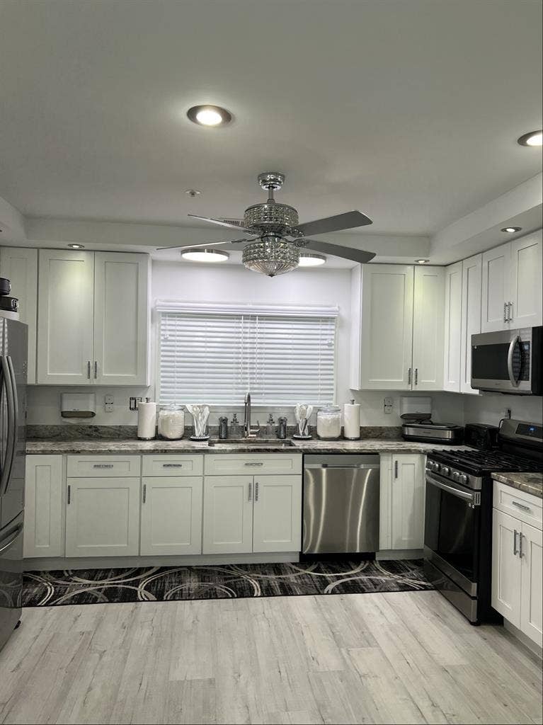 Bowie MD Suburbs Furnished Bedroom