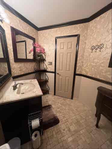 Bowie MD Room available IMMEDIATELY