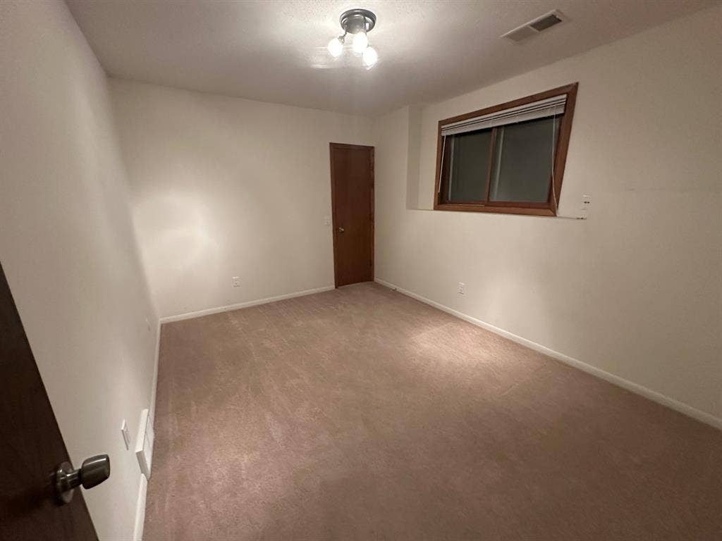 Room for rent in Minnetonka