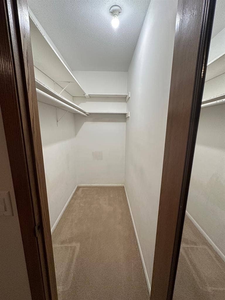 Room for rent in Minnetonka