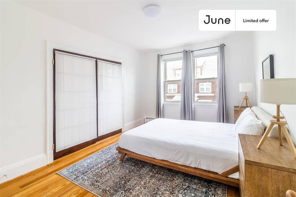 7 BR in Boston