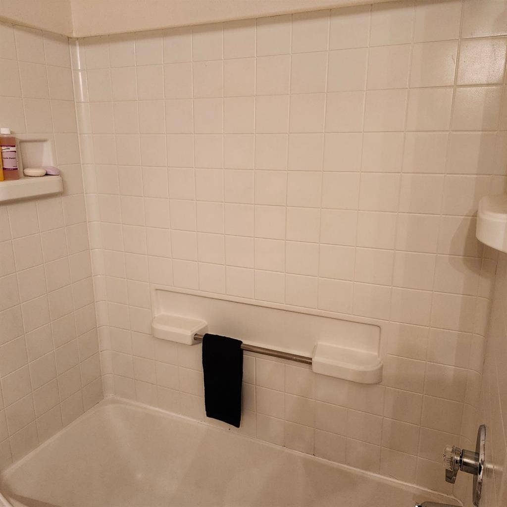 Roommate needed, extra room