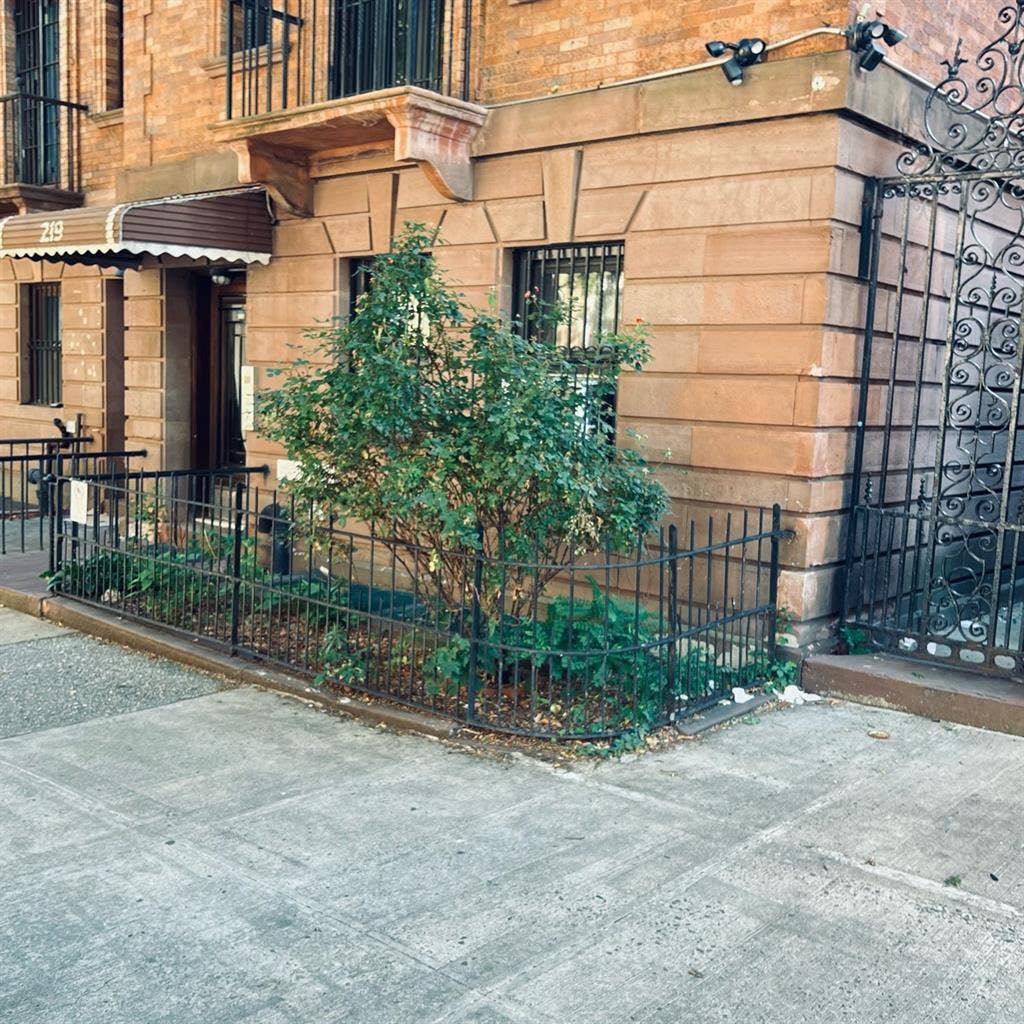 Townhouse Brownstone