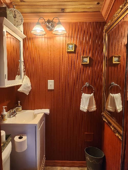 Guest cottage with private bath