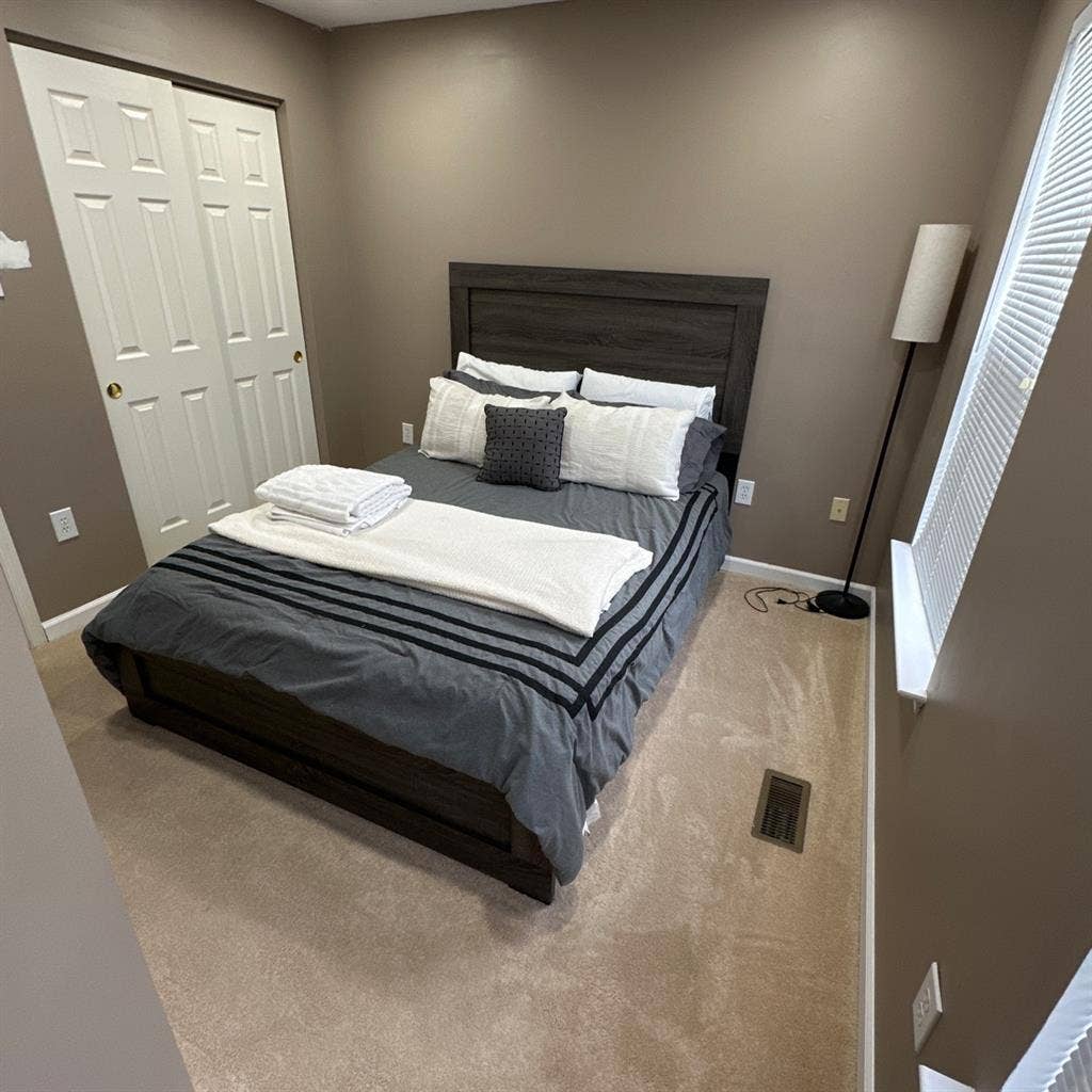 Move-In Ready Room in Bmore Countyy