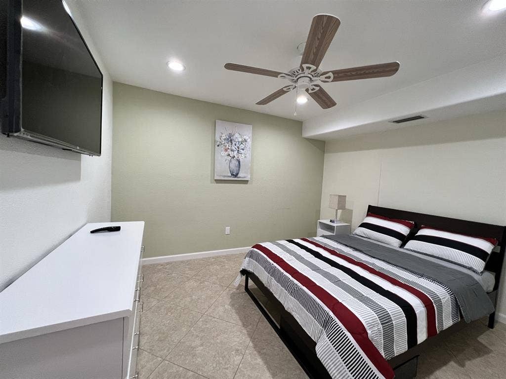 Furnished room for rent