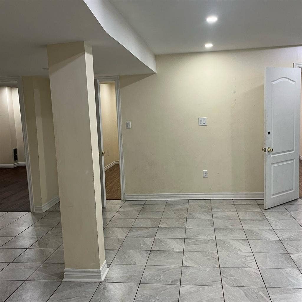 Basement for rent in Brampton