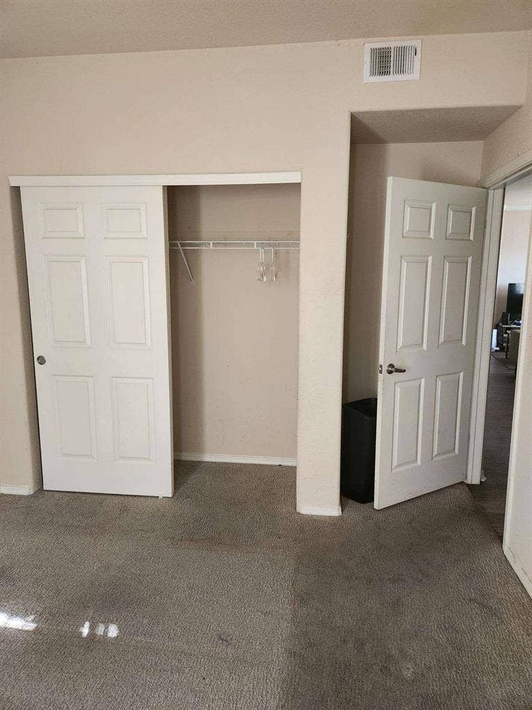 Need new roommate! Nice area!