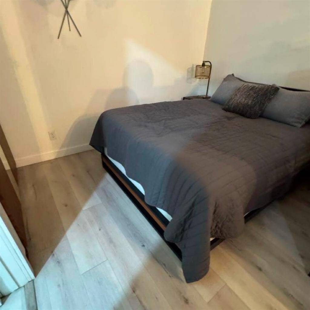 Studio Adu furnished Glendale