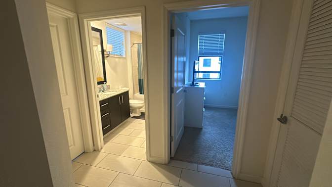 One Room for rent in Doral