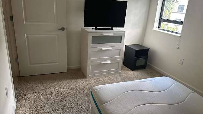 One Room for rent in Doral