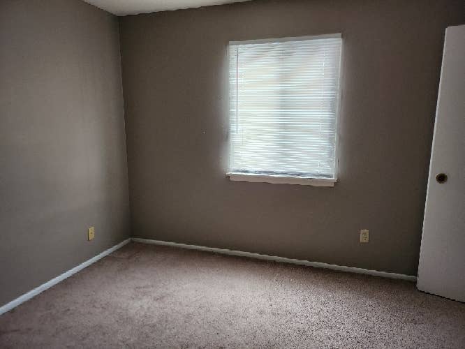 Unfurnished bedroom